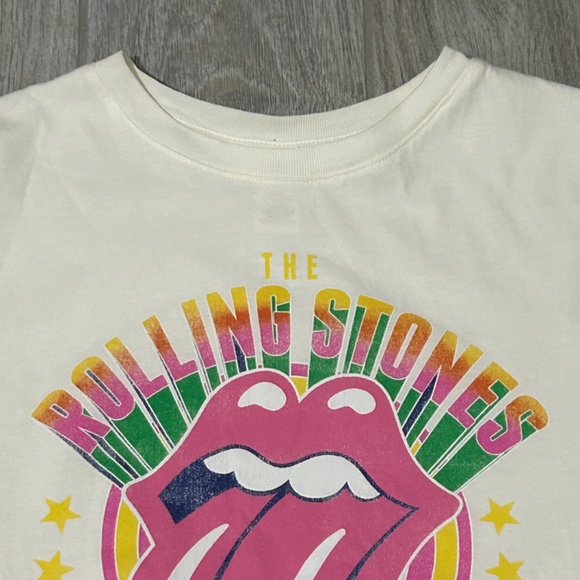 the Rolling Stones Tops - LIKE NEW! Women's Rolling Stones T-Shirt - SMALL